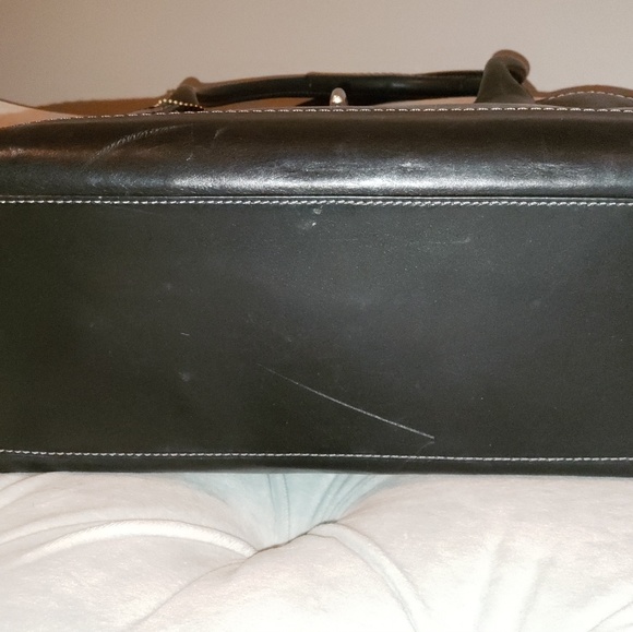 Coach leather purse - Picture 2 of 3